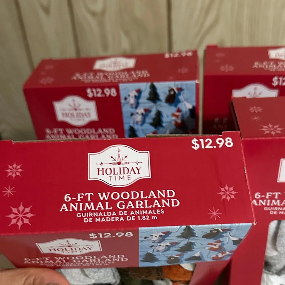 Holiday Time Festive Animal Garland with Green and Brown Set of 4 NIB